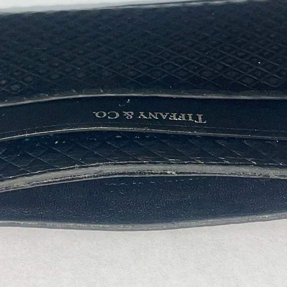 Tiffany & Co. Textured embossed Black Card Holder - Picture 4 of 6